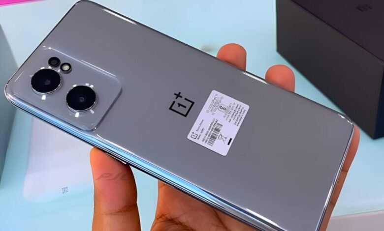 गरीबों के बजट में लॉन्च हुआ OnePlus का तगड़ा 5G फ़ोन, 12GB रैम तथा 32MP सेल्फ़ी कैमरा के साथ मिलेगा सुपर फास्ट चार्जर